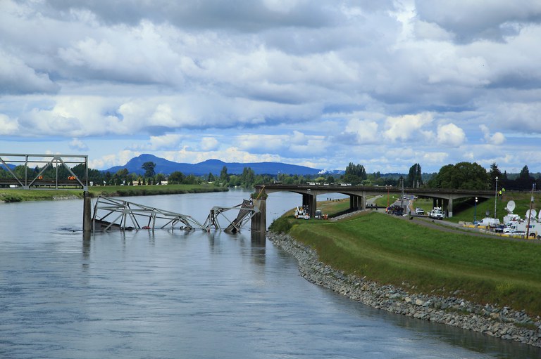 Skagit-Bridge